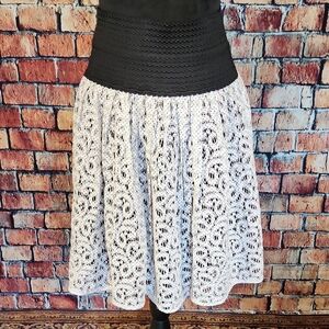 Anthropologie HD in Paris Nanette Skirt Lace & Elastic White Black S